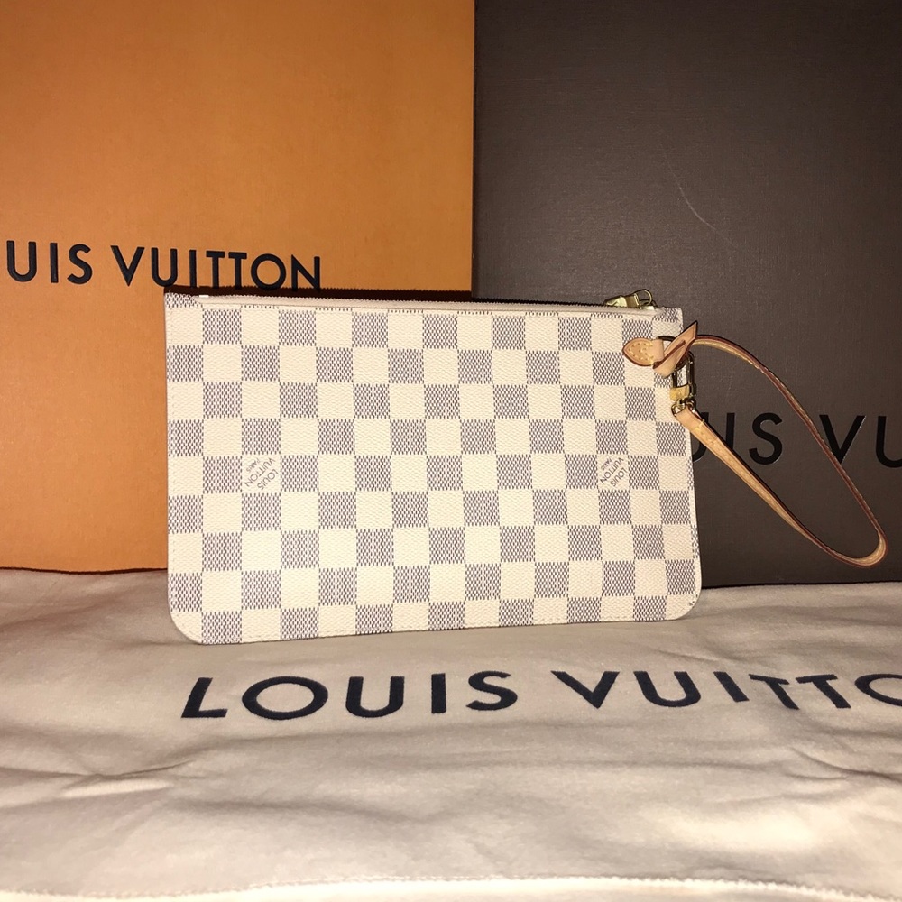Louis Vuitton Zippered Clutch Daimer Azur